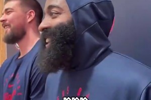 如今都离队了！哈登曾笑谈祖巴茨进步：他以前真的不行😂